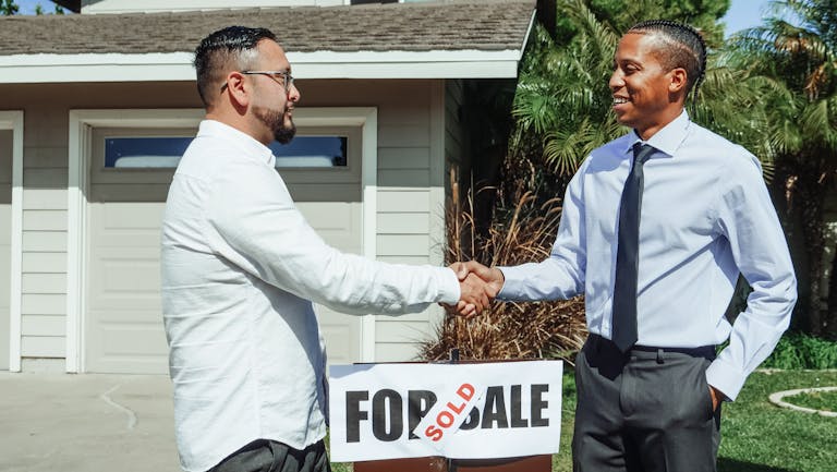 4 Reasons Why A Career In Real Estate Has More Freedom Than A Normal Job
