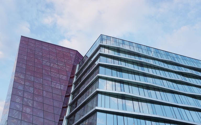 Your Guide to Online Commercial Property Courses in QLD 