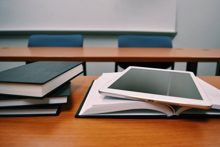 3 Reasons You Should Upgrade to the CPP40307 Certificate IV in Property Services (Real Estate)